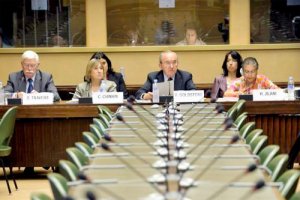 Judge Goldstone addressing the UN in Geneva, 2009 (UN Archives)